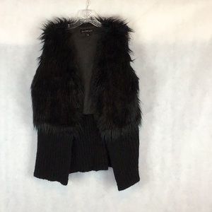 Derek ❤️ Heart a Fur/Sweater Vest🛍